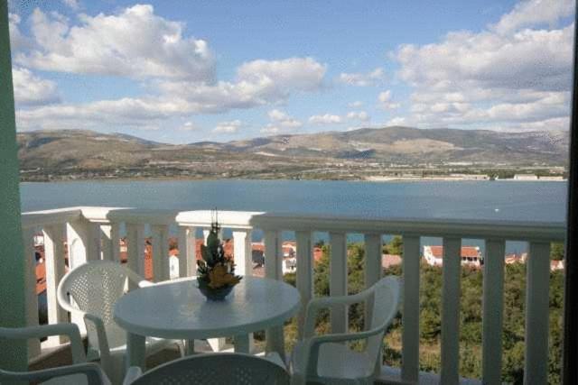 Apartments Villa Bayview Трогир Екстериор снимка