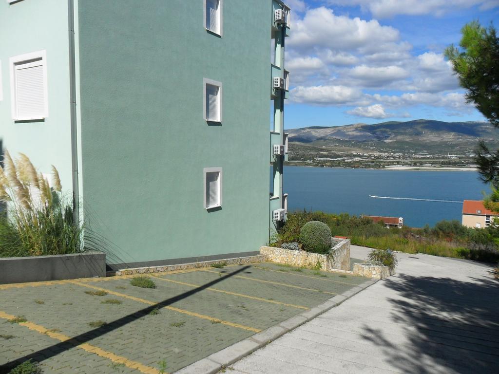Apartments Villa Bayview Трогир Екстериор снимка