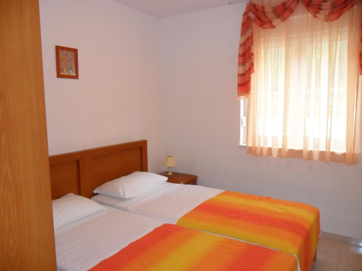 Apartments Villa Bayview Трогир Екстериор снимка