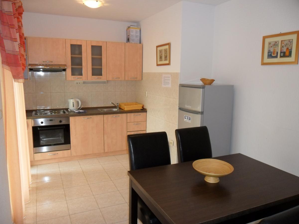 Apartments Villa Bayview Трогир Екстериор снимка